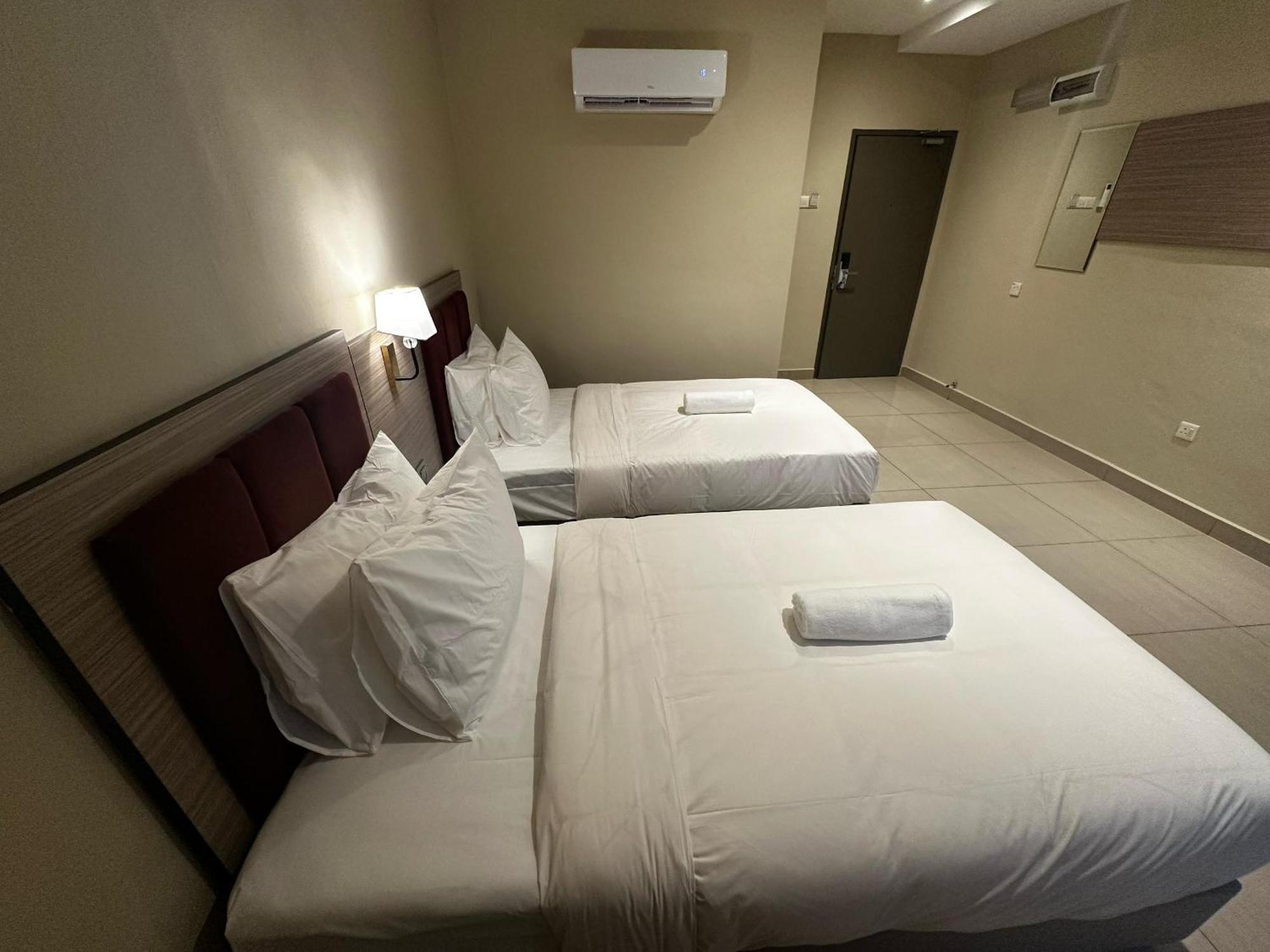 Kingston 12 - Jalan Raja Laut, Kl Hotel 3*