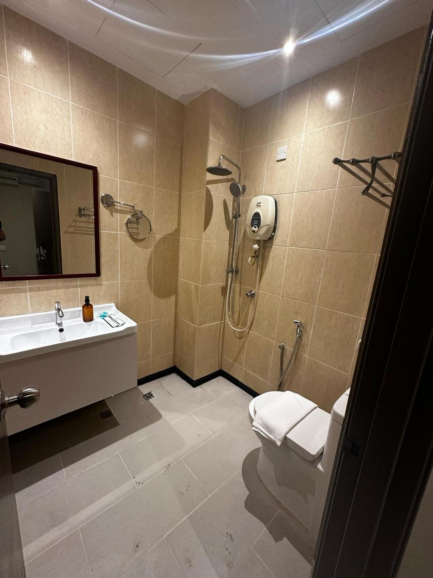 Kingston 12 - Jalan Raja Laut, Kl Hotel Kuala Lumpur