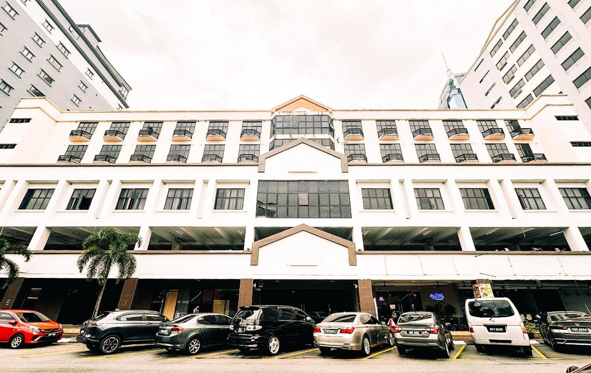Kingston 12 - Jalan Raja Laut, Kl 3*